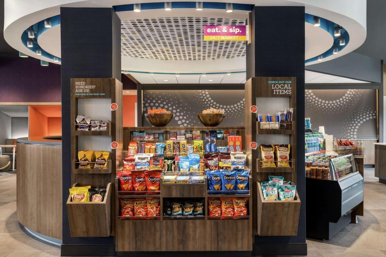 Tru By Hilton Hershey Chocolate Avenue Ngoại thất bức ảnh